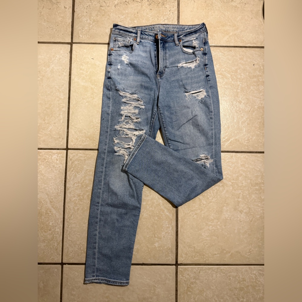 American Eagle Outfitters Light Blue Distressed Skinny Jeans